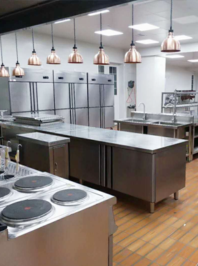 工程廚房設(shè)備